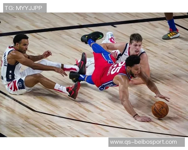 布朗强调需持续为A西蒙斯创造进攻空间其适应替补角色表现出色